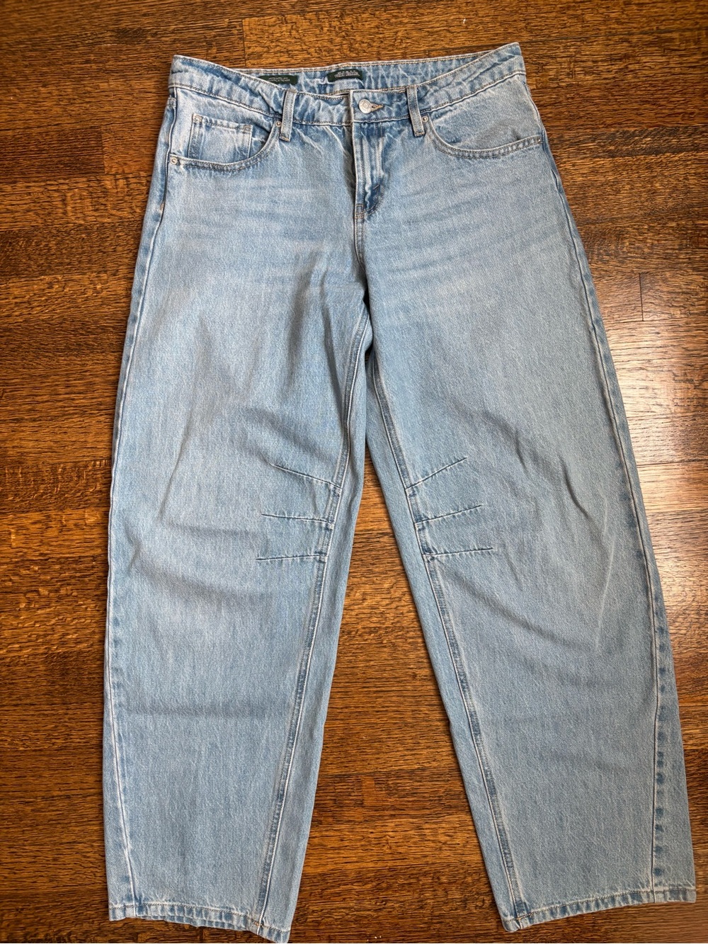 wild fable mid rise barrel jeans Light Blue Women's Relaxed Fit Jeans